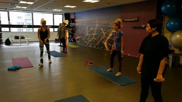Пилатес с Диди/Спортен клуб Нео смотреть онлайн