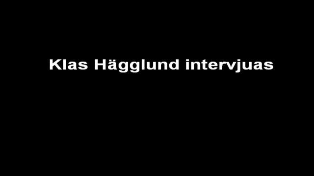 Klas Hägglund - skapare av Arbetslös Nu intervjuas av Stina Wollter i Karlavagnen смотреть онлайн
