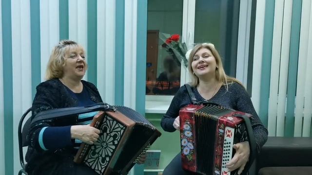 "Расцвели Саратовские вишни" Елена Гуляева и Евдокия Масеева (мама и дочь) Гармонь - душа народа??? смотреть онлайн