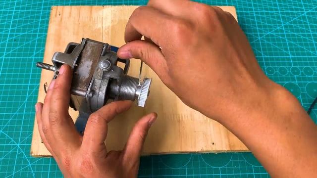 How to turn a breaked fan into a high power generator смотреть онлайн