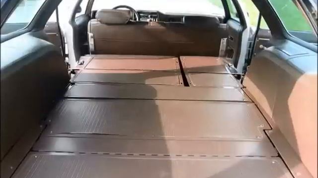Oldsmobile Custom Cruiser tailgate operation смотреть онлайн