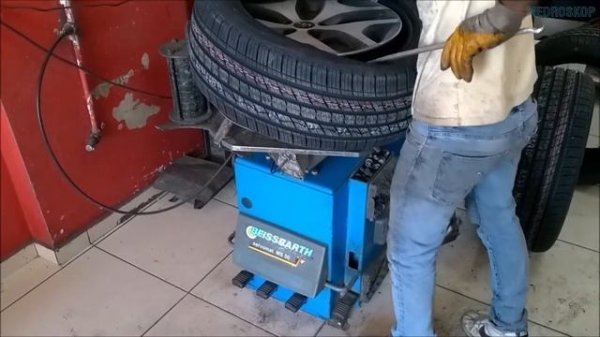 Kumho Crugen Premium SUV 4x4 KL33 - Continental Contisportcontact 5 - 245/45/R19 4 Mevsim Lastik m+