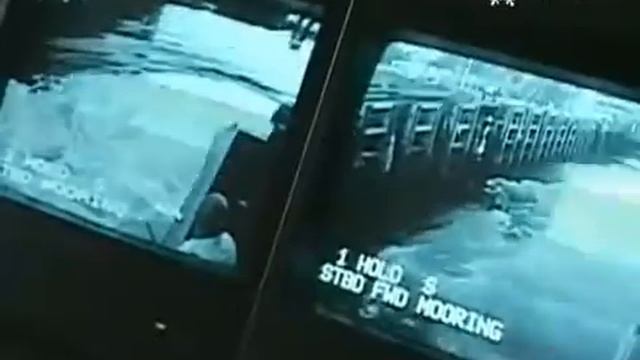 Это паром летит по воде со скоростью 90 км/час. Самые быстроходные корабли мира.. смотреть онлайн