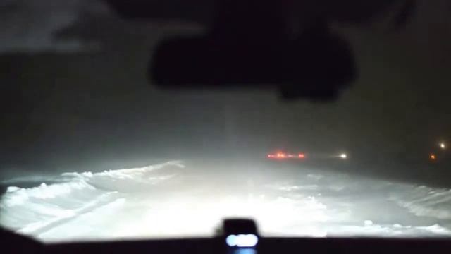 Буран на трассе в районе Белорецк-Абзаково_2016 г. 3 января_ смотреть онлайн
