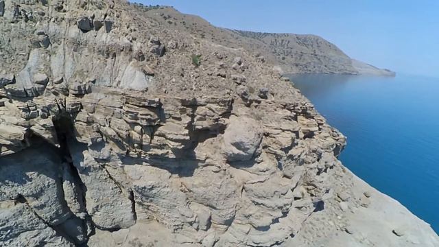 Крым Судак Меганом с высоты птичьего полёта смотреть онлайн