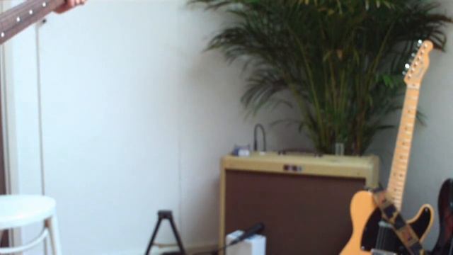 Fender Stratocaster MiM + Fender Blues Deluxe , Another brick in the Wall смотреть онлайн
