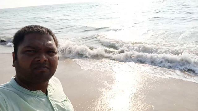 A long walk on the Marari Beach famous among foreigners 14 Km away from Alleppey beach, Kerala смотреть онлайн