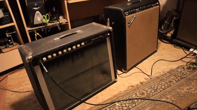 Rare 66' Fender Super Reverb next to my AB763 clone смотреть онлайн