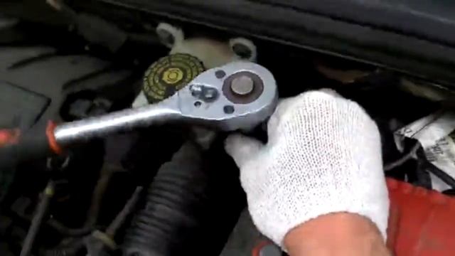 Как снять аккумулятор Пежо 308 , 408 . смотреть онлайн