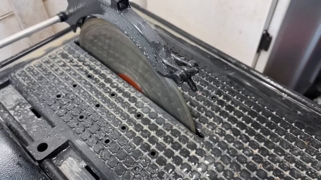 Cutting LIGHTNING STONES Open W/ Lapidary Saw! [SEPTARIAN]
