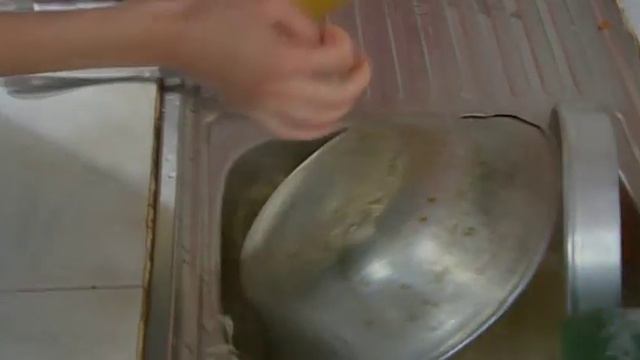 Ozan ve İpek Yeni Evlerinde Yaşamaya Çalışıyor - Bir İstanbul Masalı 30. Bölüm смотреть онлайн