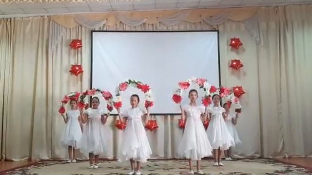 Классический танец "Вальс цветов" смотреть онлайн