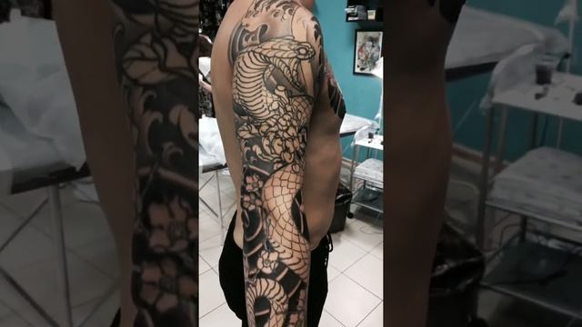 Японская татуировка ( процесс создания рукава) смотреть онлайн