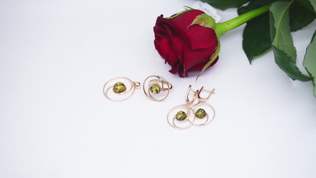 Серебряный гарнитур Серьги Кольцо Подвеска янтарь зеленый позолота серебро 925 AG 149