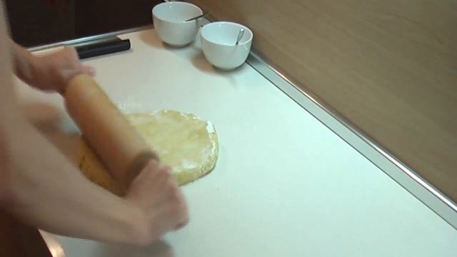 Пирожное «Ушки» из быстрого слоеного теста. Очень вкусно! смотреть онлайн