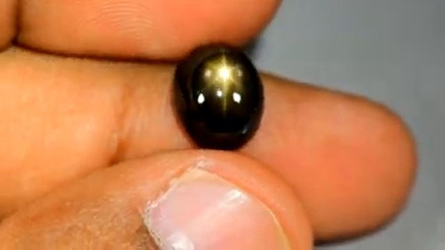 Звездчатый сапфир черный 3.90 CT 9.91 x 7.62 x 4.90 MM смотреть онлайн