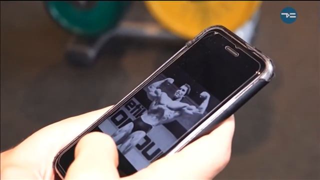 МАЛЬЧИК И ШВАРЦНЕГГЕР смотреть онлайн