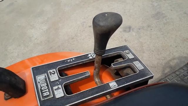 Минитрактор Kubota B1-15D смотреть онлайн