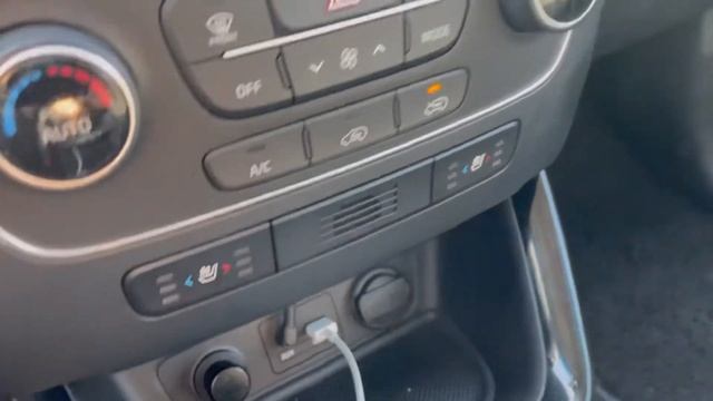 Kia Sorento 2.0 diesel. 2013 из внутреннего рынка Южной Кореи смотреть онлайн