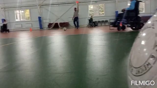 Пошла жара...#футболнаэлектроколясках смотреть онлайн