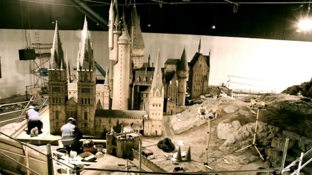Hogwarts Castle Model Time-lapse | Warner Bros. Studio Tour London смотреть онлайн