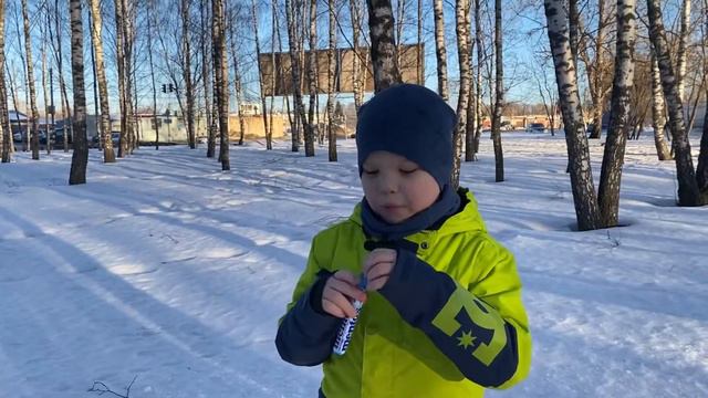 ЧТО круче КОКА КОЛА или ПЕПСИ плюс МЕНТОС / эксперимент с колой смотреть онлайн