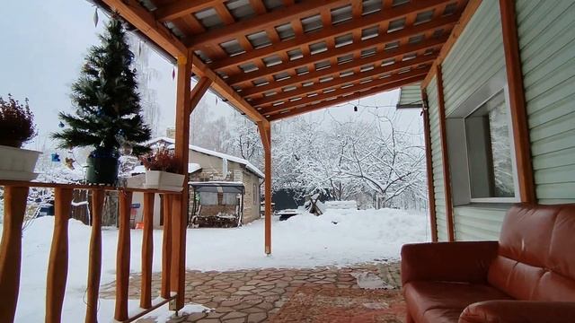 Запекаю курицу в духовке на террасе . Мороз - 15 градусов . Утро 7 декабря 2021 . смотреть онлайн