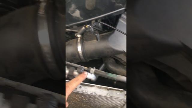 2012 BMW 528i Radiator remove and replace . смотреть онлайн