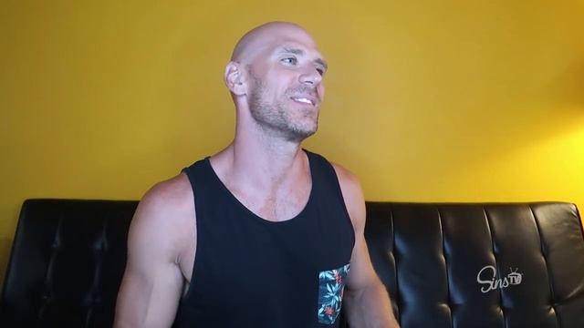 How to get a Bigger D - Q&A with Johnny Sins || SinsTV смотреть онлайн