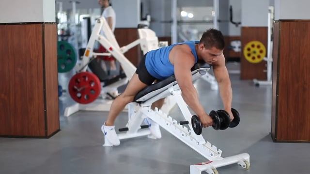 Bodymaster : Разведение гантелей в сторону на наклонной скамье смотреть онлайн