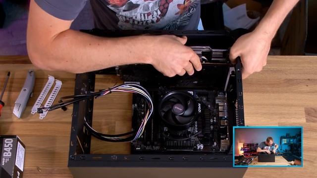 ALL BLACK Midrange PC build (3600X / 5700XT) (was live) смотреть онлайн