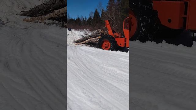 Timberjack 208D смотреть онлайн