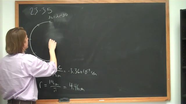 23-35 Electric field at the center of a charged arc смотреть онлайн