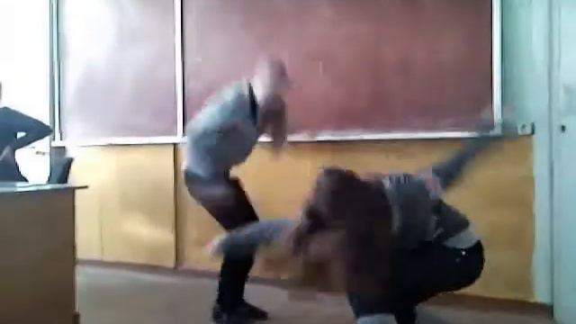 9-Б как всегда зажигаем).avi смотреть онлайн