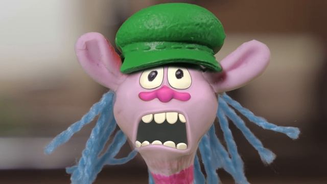 Poppy and Branch Rescue Smidge From Inside a GIANT Rainbow Cake | TROLLS TOYMOTION смотреть онлайн