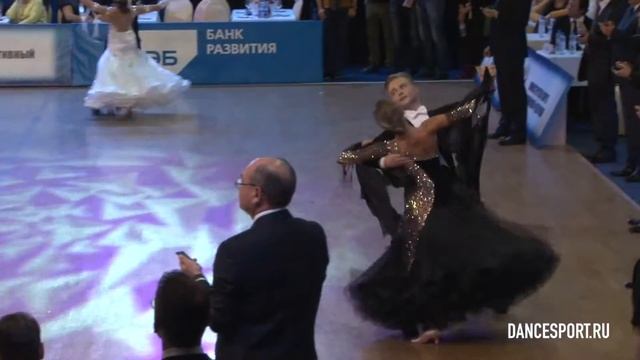 Челпанов Дмитрий - Вороненкова Ксения, F Viennese Waltz смотреть онлайн
