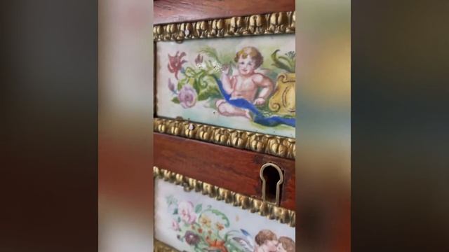 ✨В продаже антикварный стол секретер ✨ смотреть онлайн
