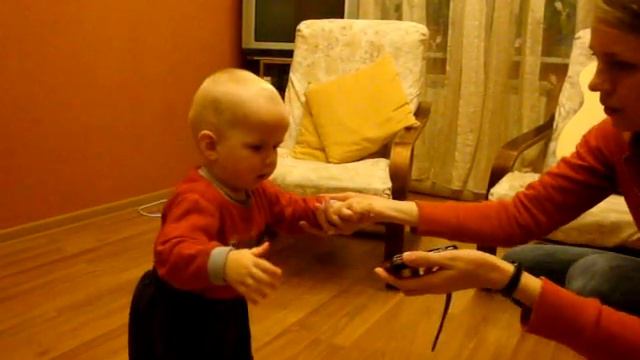 Илюша ходит 2 смотреть онлайн
