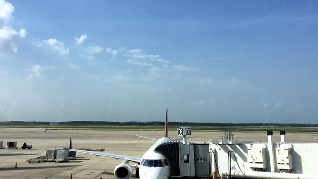 Time Lapse Video of George Bush Intercontinental Airport Houston смотреть онлайн