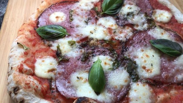 85 Second Pizza Cook | Ooni Koda 16 Pizza Oven | Full Flame смотреть онлайн