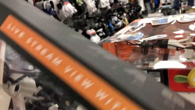 Покупаем подарки на Рождество и Новый Год в США. Шоппинг в Америке. Сколько надо денег? смотреть онлайн