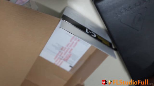 Unboxing - Microfone Condensador Behringer C1 смотреть онлайн