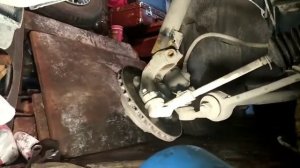 Снятие передней стойки,замена пружины Форд Сиерра