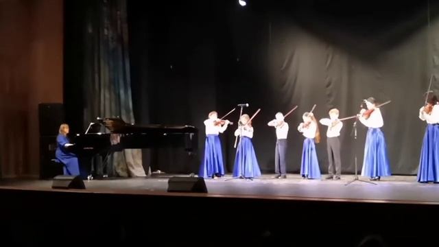 Ансамбль "Pizzicato" А. Яньшинов Вариации на тему эстонской песни "Как ворона собиралась замуж". смотреть онлайн
