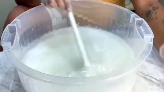 SABÃO LÍQUIDO SEM ÓLEO + ENTENDA ALGUNS INGREDIENTES NOVOS смотреть онлайн