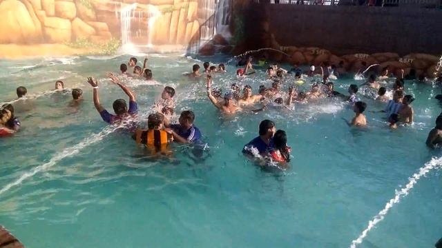 World of wonder water park in noida secter 18 смотреть онлайн