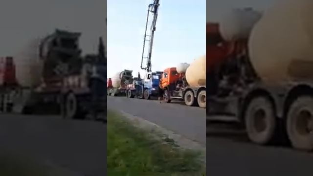 Перекачка бетона на трассе# Краснодар # краснодарскийкрай # строительствокраснолар# бетон смотреть онлайн