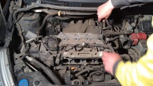 Как поменять свечи Nissan Tiida
