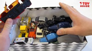 Машинки с барахолки. Купил разные модельки, аппарат газированной воды и фигурки людей масштаб 1/43