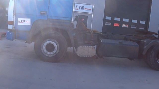 Renault R 420 Major (2 CULASSE / SUSPENSION LAMES / POMPE MANUELLE) ID: 17966 смотреть онлайн